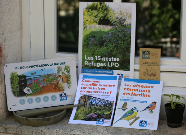 Coffret d'accueil balcon Refuges LPO © Nicolas Macaire / LPO